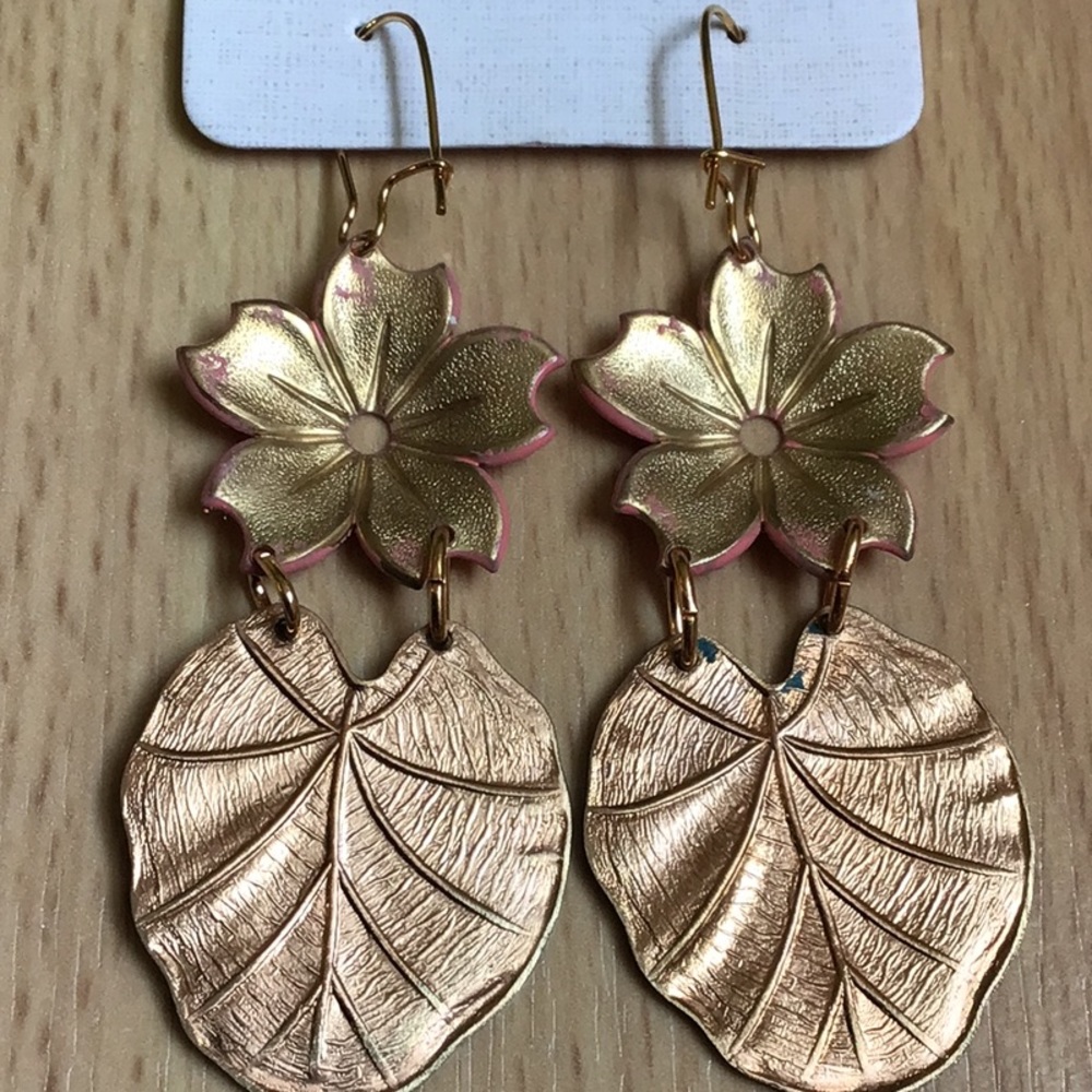 Anthro We Dream in Colour Waterlily Earrings - Picture 6 of 13